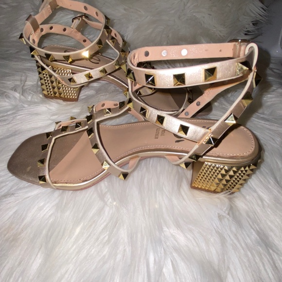Exé Gold studded heels - Picture 6 of 6